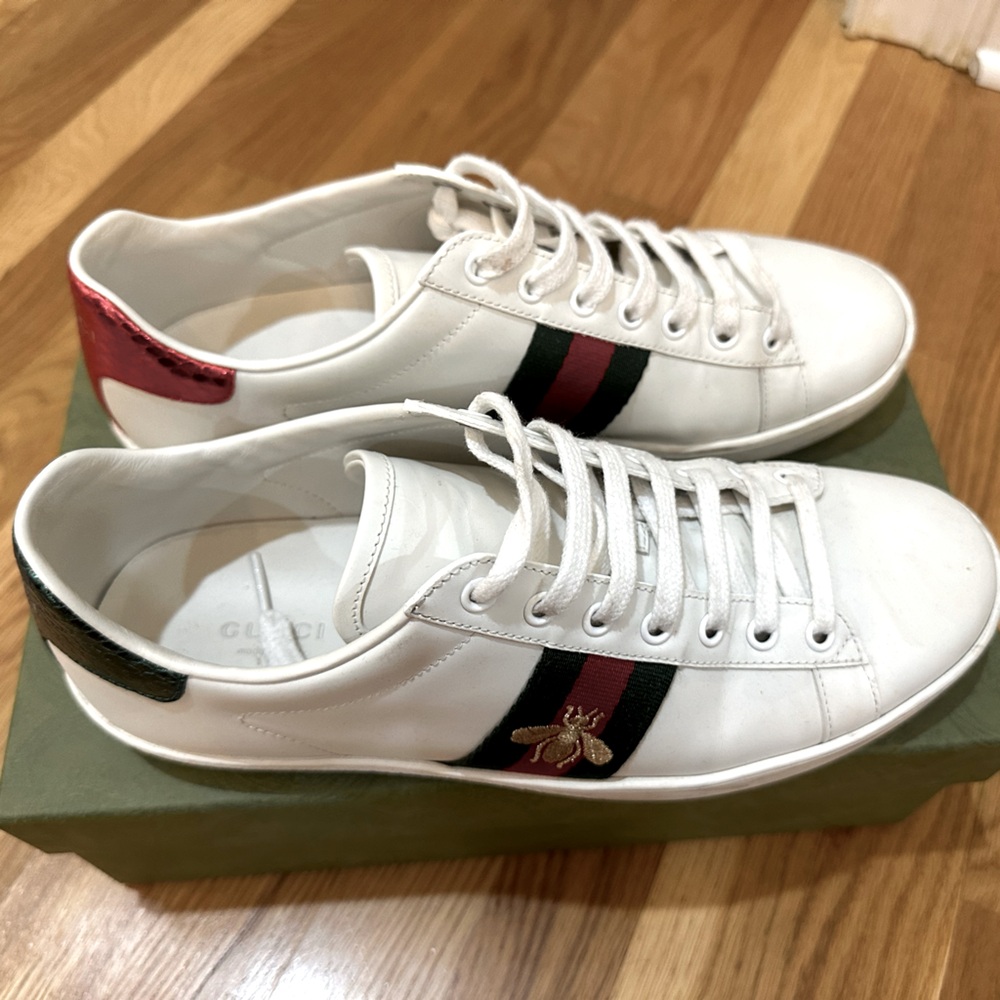 Authentic Gucci Tennis Shoes, Great Condition